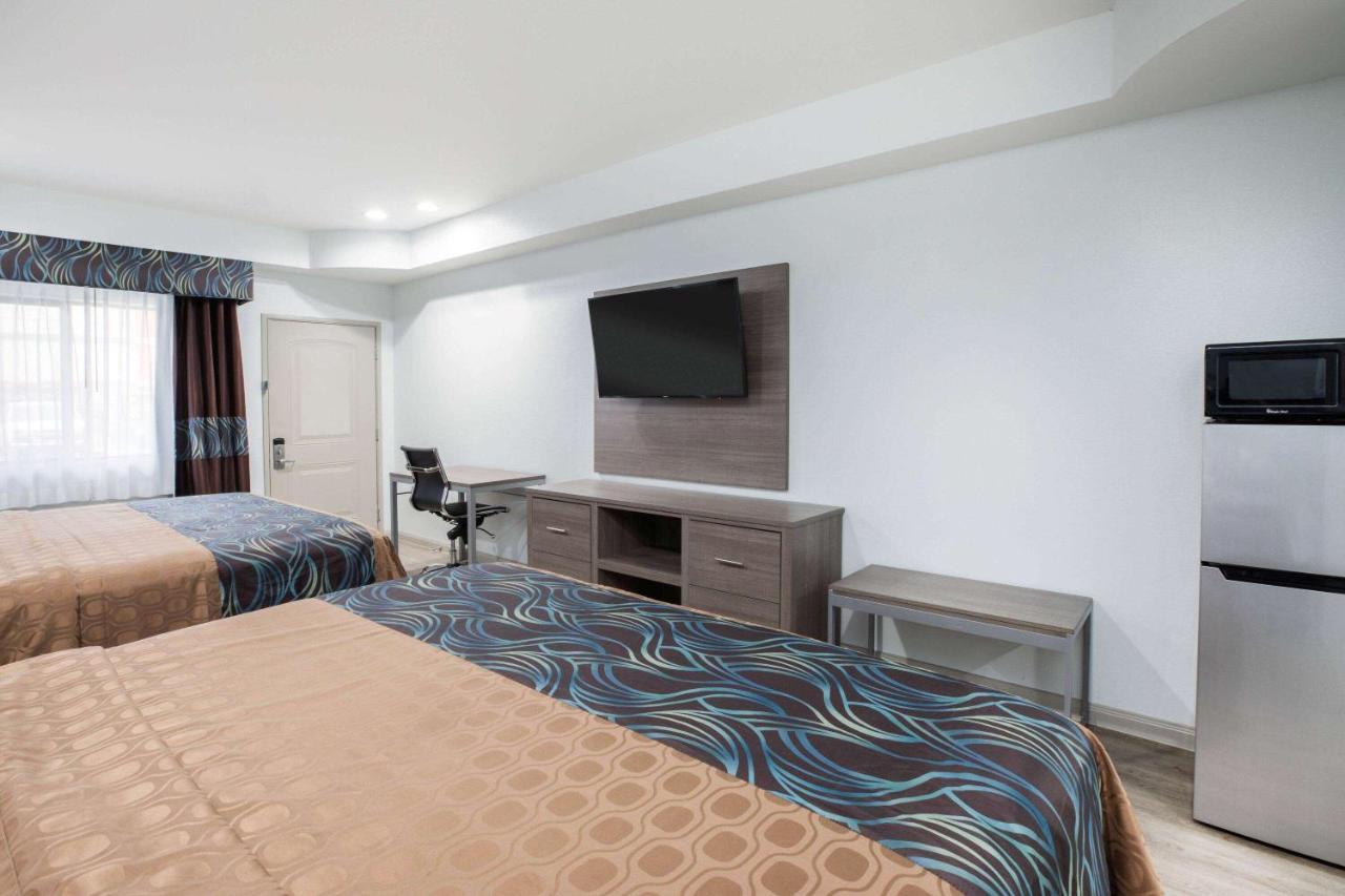 Super 8 By Wyndham Humble Houston Fallcreek Exterior foto